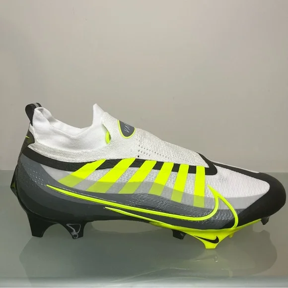 Nike Vapor Edge Elite 360 Flyknit Ghost Lace Football Black White Volt Size 13 Nike Vapor Edge 360 Elite FlyKnit Ghost Lace Football Cleats  main image 2